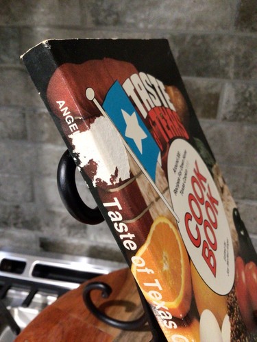 Taste of Texas Cookbook by Joy M Angel 1987 First Edition Down Home Texas Cookin - 第 3/11 張圖片