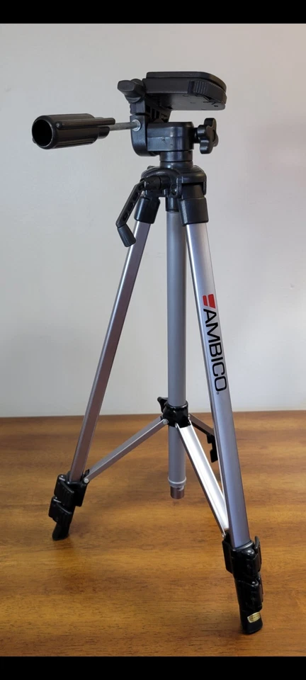 Ambico 54inch Tripod Lifetime Warranty. Quick-Release Camera Mount - Image 3 of 4
