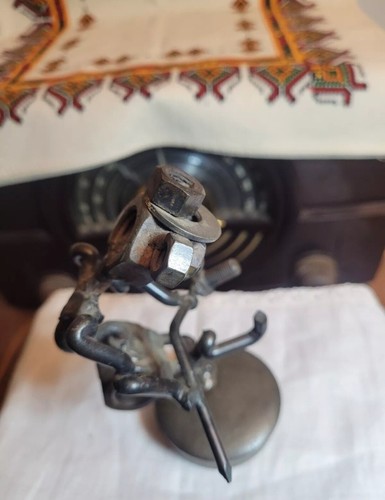 Metalware Art Nut And Bolt Figurine - Picture 7 of 12