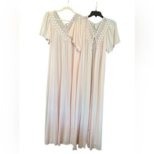 Shadowline women  s vintage 2 piece nightgown set lace buttons pink Size S NWT