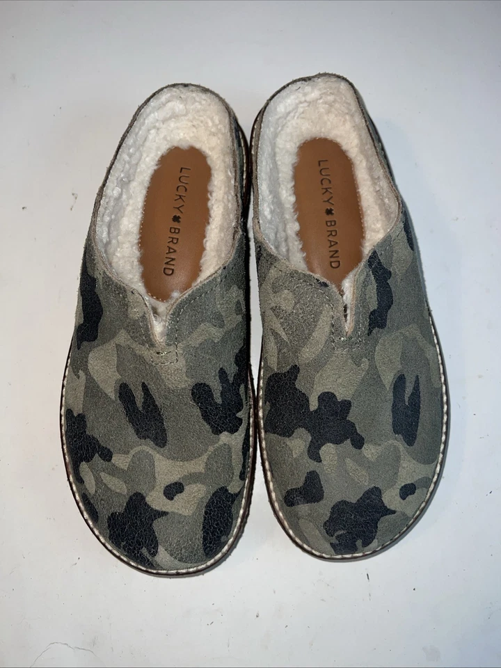 Zapatilla Lucky Brand Tamala 2 Camuflaje Forrada de Piel Mula Rasguño 7M  Foto 2 de 4