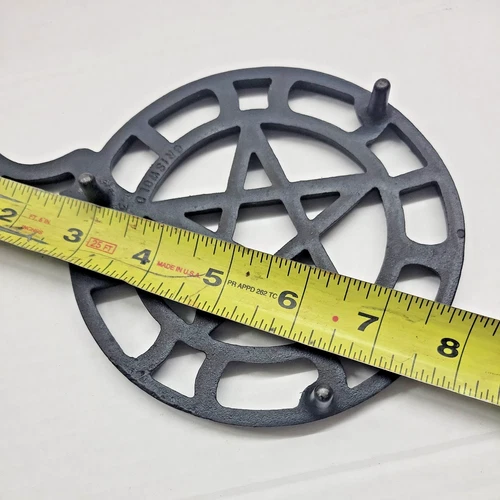 Griswold #1740 5 Pointed Star Cast Iron Trivet Vtg 1950s 3-footed Hot Plate image 7