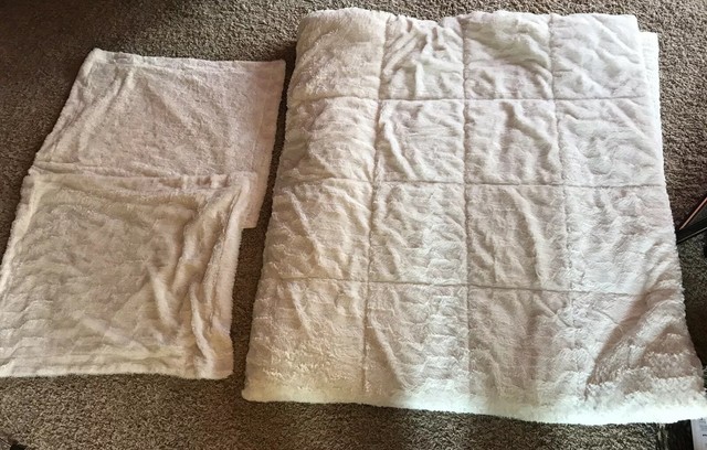 Cannon Faux Fur Comforter Full Queen Burgundy 86 X 86 For Sale