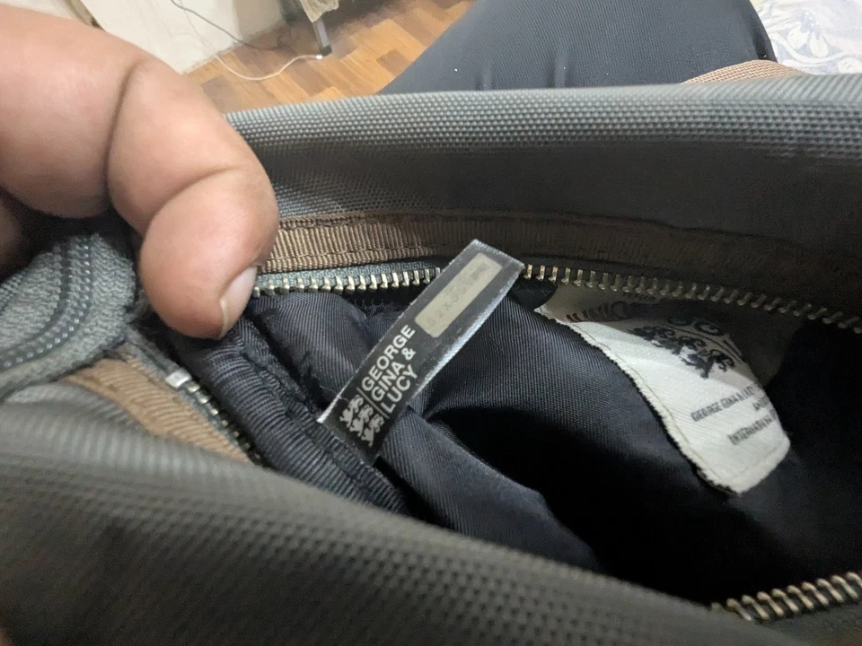 George Gina & Lucy Junior Postman Shoulder Bag Y2K10 – Messenger Crossbody - Image 4 of 4