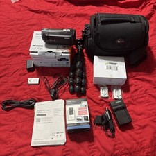 Sony Handycam HDR-CX405 w/ 16GB SD, Charger, Box Manuals extras in description
