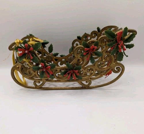 Vintage Christmas Gold Sleigh Table Decoration With Holly And Flowers 