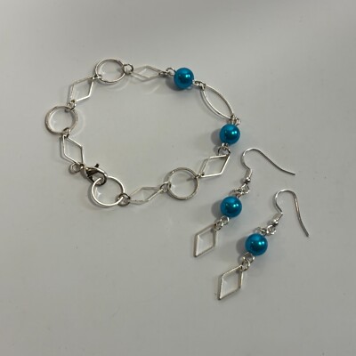 Bracelet Lot Delicate Wire Gold Tone with Blue Beads and Matching Earrings
