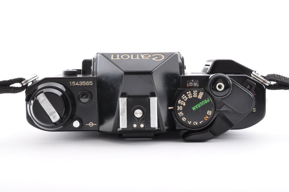 【C6792】AE-1 PROGRAM + New FD 35-70mm Canon AE-1 Program with Canon Zoom Lens FD 35-70mm f/3.5-4.5