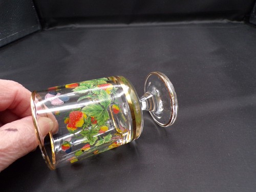 Three Vintage Butterflies Berries Sipping Glasses Cordial Liqueur 3-5/8" 4oz D25 - Picture 9 of 10