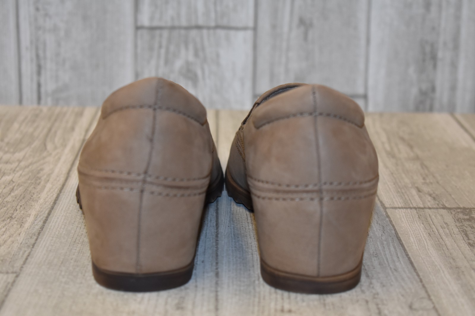 Naturalizer Harker Hidden Wedge Suede Suede Suede Loafers, Women's Size 9N, Taupe 09cb77 Naturalizer Harker Hidden Wedge Suede Suede Suede Loafers, Women's Size 9N, Taupe 09cb77