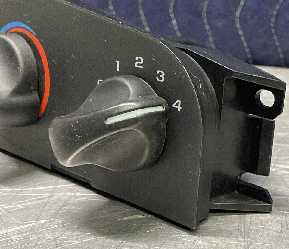 Chevy 1997-1999 Monte Carlo 1997-2001 Lumina Heater Control W/Rear Defrost OEM Foto 3 de 4