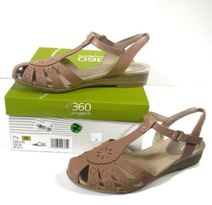 easy spirit closed toe sandals