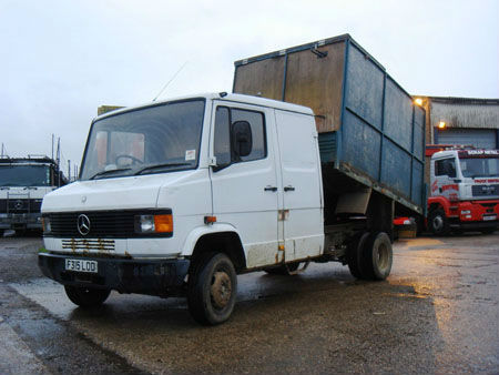 1988-Mercedes-690D-Crewcab-Tipper-Runs-and-Drives-Cab-Untidy-Ideal-Export
