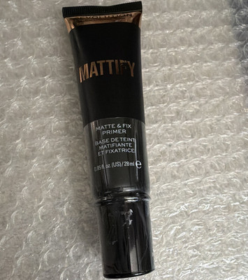 Revolution Mattify Matte & Fix Mattifying Face Primer Cream Clear 0.95 fl oz