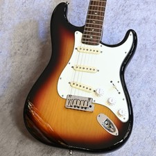 Fender American Deluxe Stratocaster 3-COLOR Sunburst Used Electric Guitar 2000