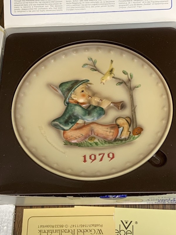 Goebel Hummel Plate W. Goebel M.J. Hummel 9th Annual  1979, W. Germany With Box
