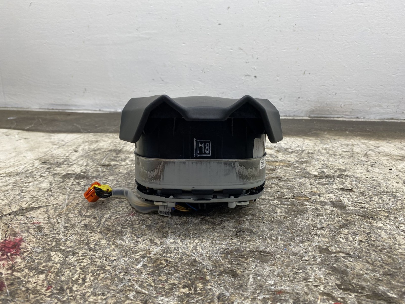 2013-2019 BENTLEY FLYING SPUR FRONT LEFT STEERING WJEEL AIR SRS BAG 3W08802064BH