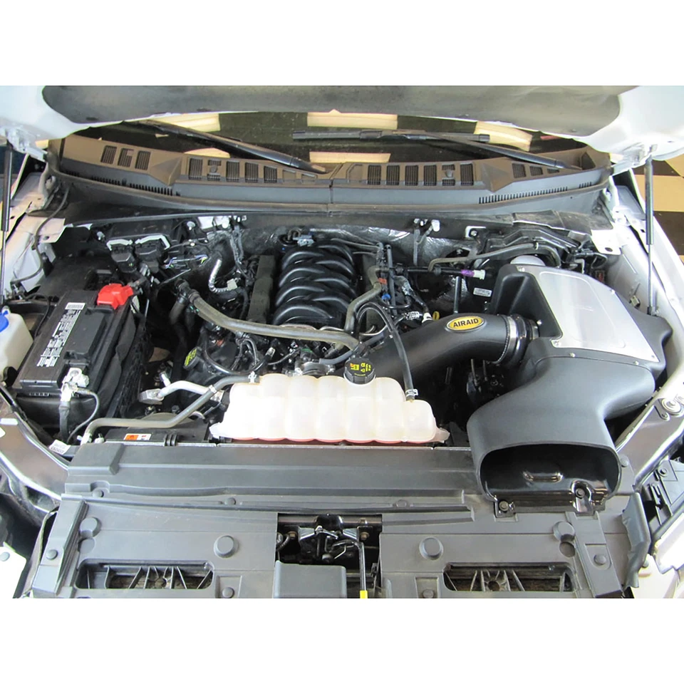 Sistema de entrada de ar frio Airaid 400-293 Performance para 2015-20 Ford F150 5.0L V8 - Imagem 3 de 4
