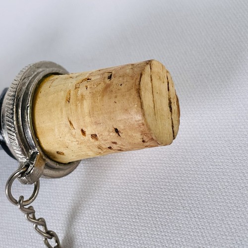 Vtg WTU Pewter Emperor Figure Eating Grapes Wine Bottle Stopper Cork Ring Chain - Picture 12 of 12