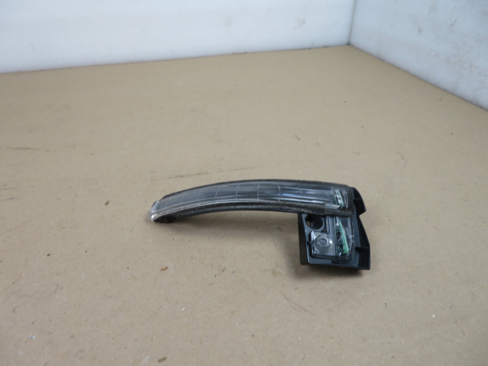 Maserati Ghibli 2014-2017 LEFT Turn signal light