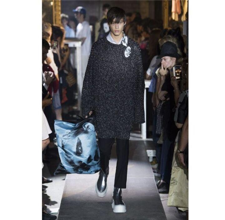 ★TOUT Y EST★ RAF SIMONS Crossbody RS Poster Tote EJABS09 0 Carry Bag Eastpak Raf Simons Poster Tote | Freshlabels.com