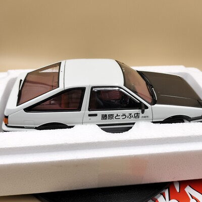 AUTOart 1/18 Toyota Sprinter Trueno AE86 Initial D Project D Ver