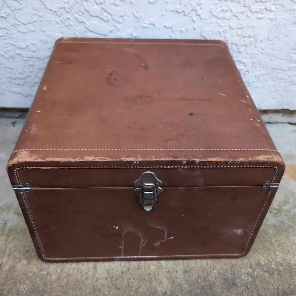 Vintage "Your Chance" Leather Luggage HAT Case Shanghai China Size 18x18x12.5 - Image 4 of 4
