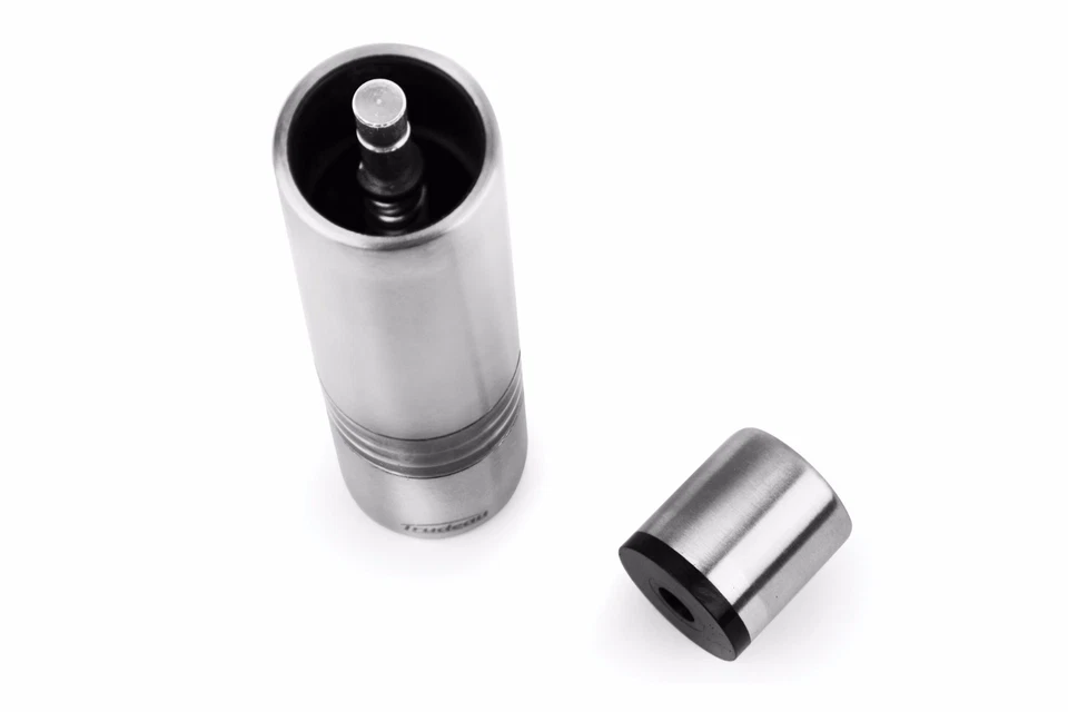 Molinillo/molinillo de pimienta Trudeau de 6" de acero inoxidable con una mano para pulgar Foto 4 de 4