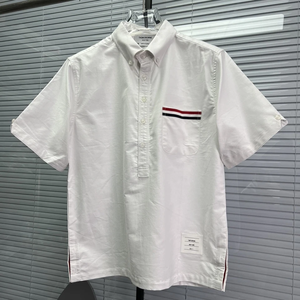 Nueva Camisa de Manga Corta Thom Browne Para Hombre Spinning Informal Versátil Bolsillo Foto 3 de 4