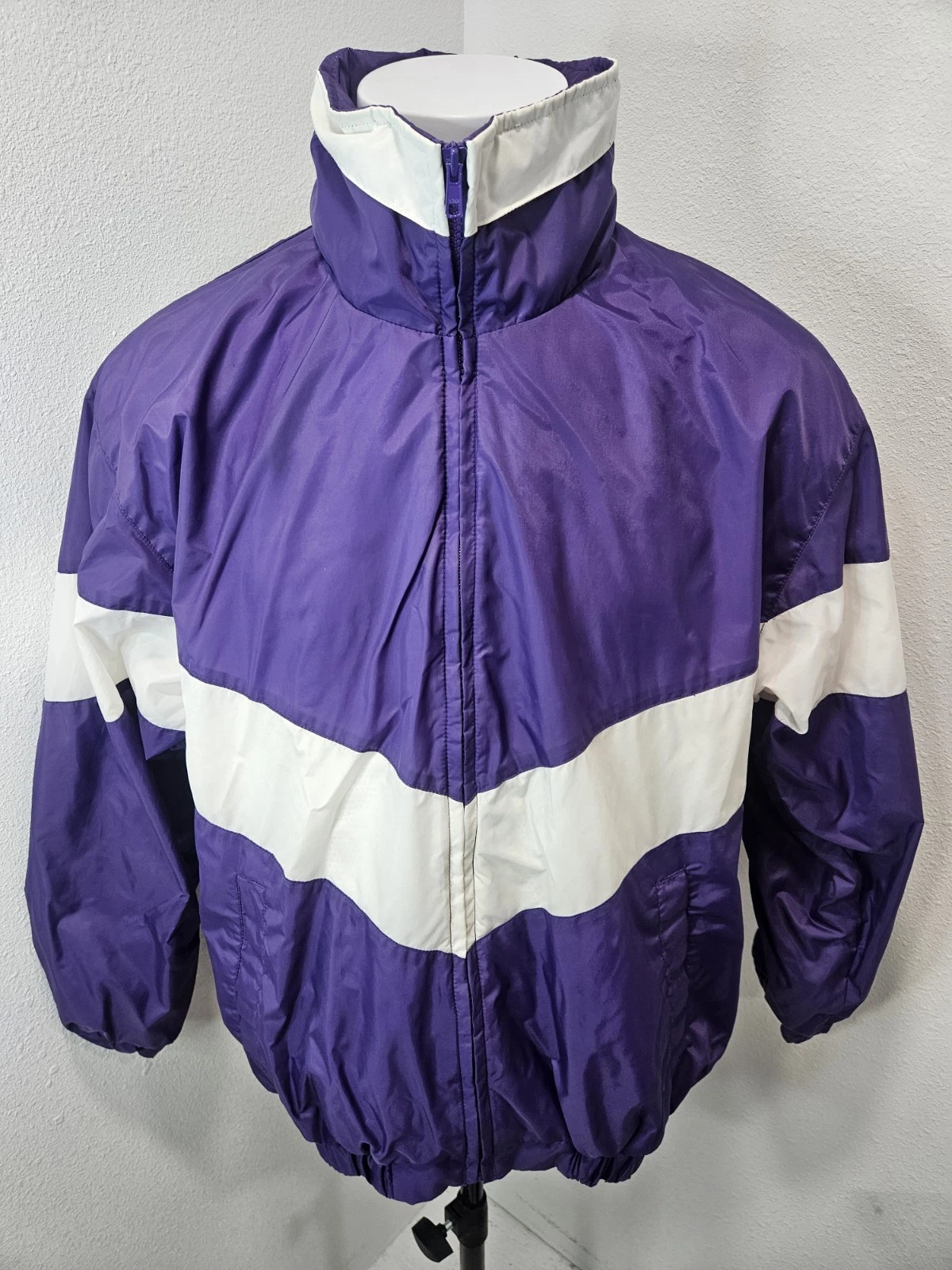 Vintage Acadia men's hooded windbreaker medium