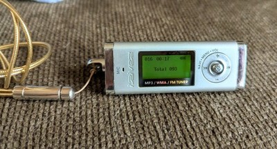 iRiver iFP-180TC Silver (128 MB) Digital Media Player (MP3 & FM)