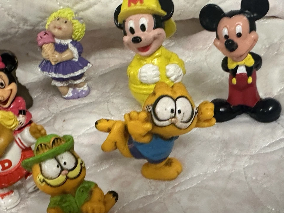 Lote Mixto Disney Mickey Mouse Repollo Parche Niños ET Garfield Figuras PVC Foto 3 de 4
