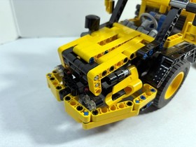 Lego Technic: Construction: Hauler 8264 (2009) Retired. Motorized.
