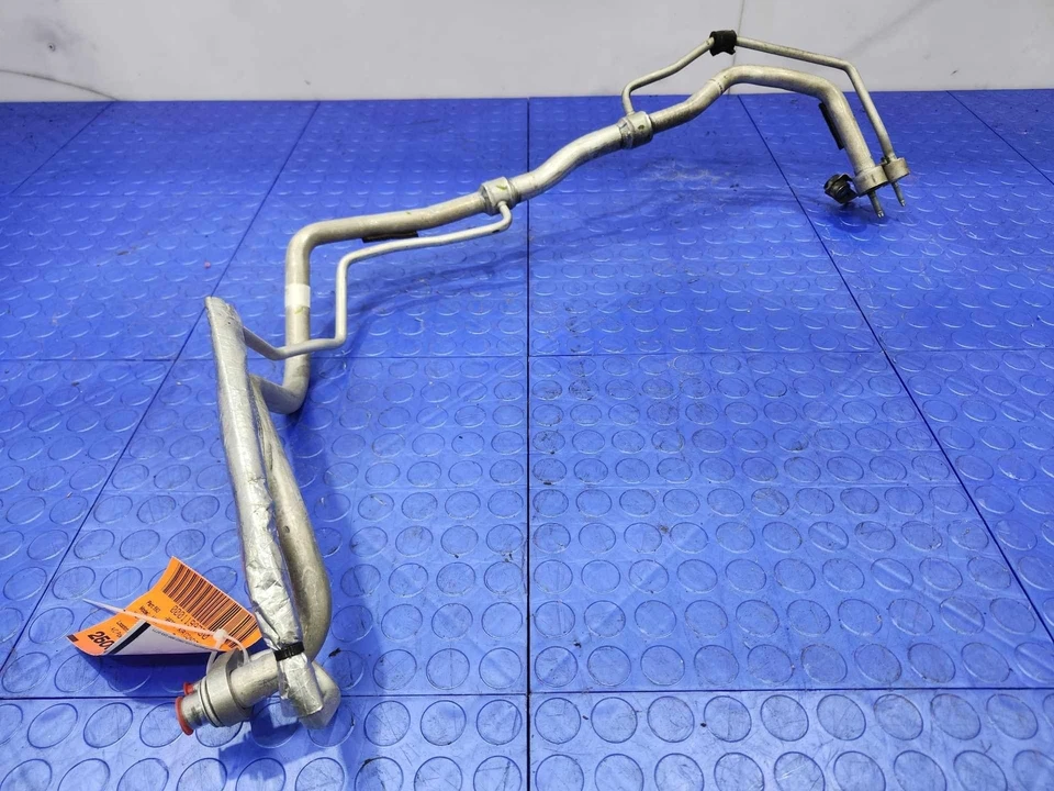 Conjunto de tubo de succión aire acondicionado Lincoln MKX 2106-2018 OEM DG9Z19A834J Foto 2 de 4