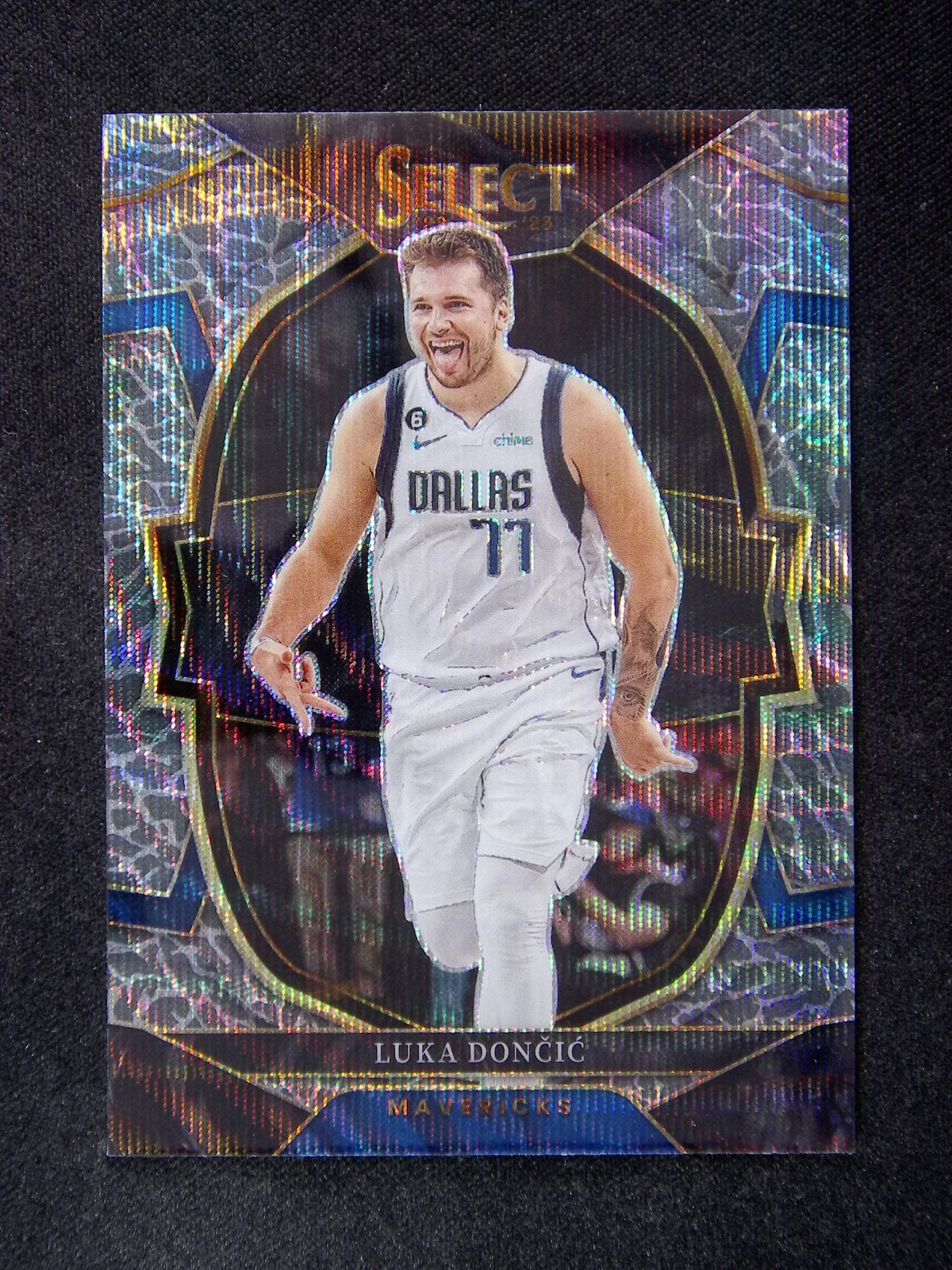 2022-23 Select Luka Doncic Elephant Prizm SSP Concourse Mavericks #51