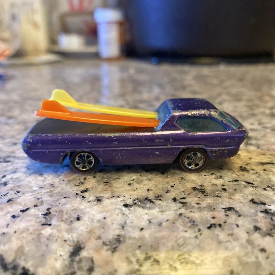 Hot Wheels Redline 1967 Deora • HK • Púrpura oscuro • Pintura original • Tablas de reproducción Foto 3 de 4