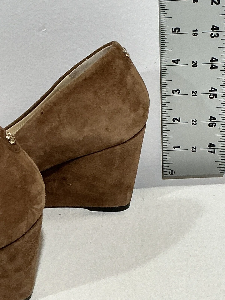 Womans Isaac Mizrahi Kendall Brown Suede Wedge Heel Slip On Shoes 8.5 M - Image 4 of 4