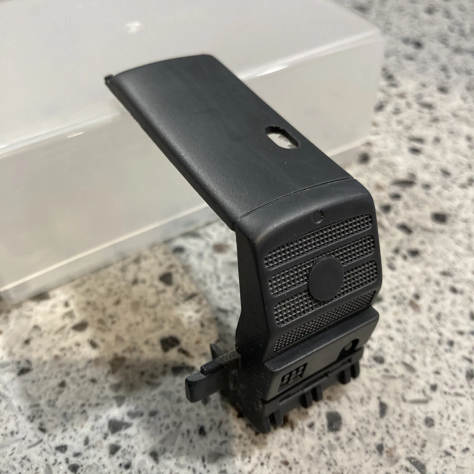 Britains 1/32  MB trac 1500 bonnet kit - Image 3 of 4