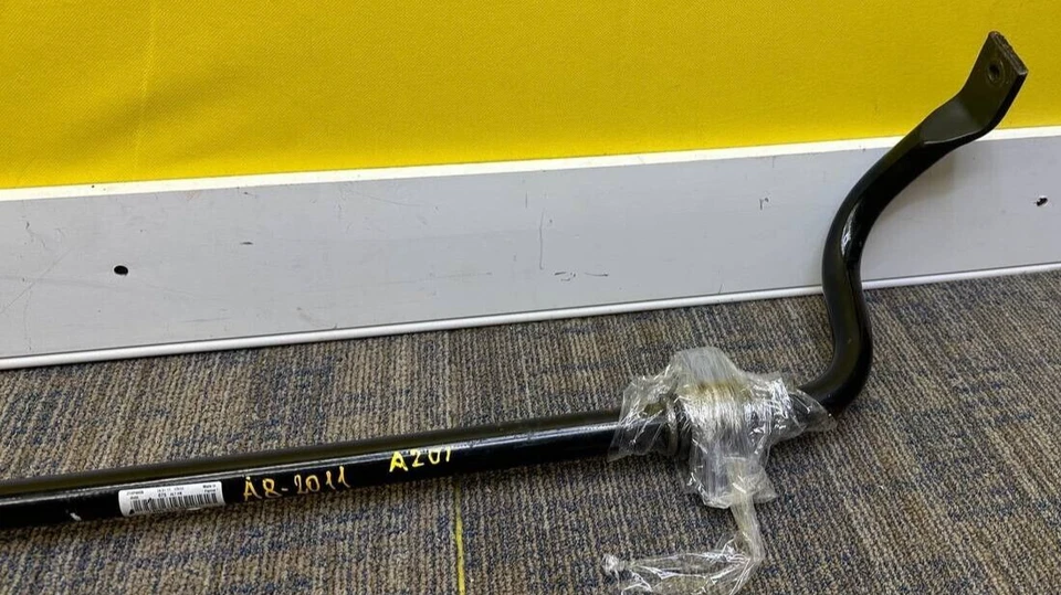 AUDI A8 QUATTRO 2011-2017 ESTABILIZADOR DELANTERO BALANCEADOR BARRA ANTIVUELCO OEM Foto 3 de 4