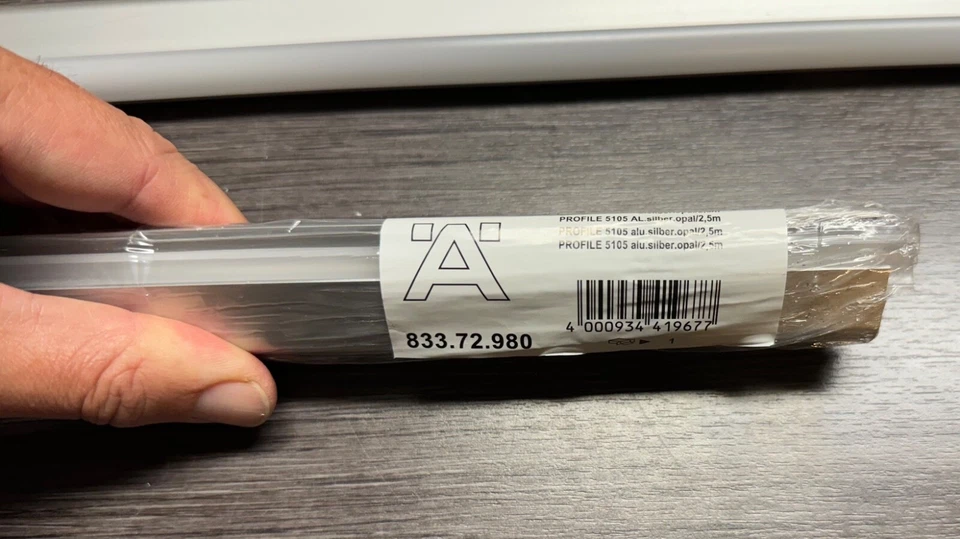 Häfele Kleiderstange/Schrankrohr für LED-Band 158cm - 833.72.980