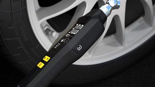 MICHELIN Digital Programmable Tyre Pressure Gauge White LCD & Flashlight #12294 - Picture 7 of 11