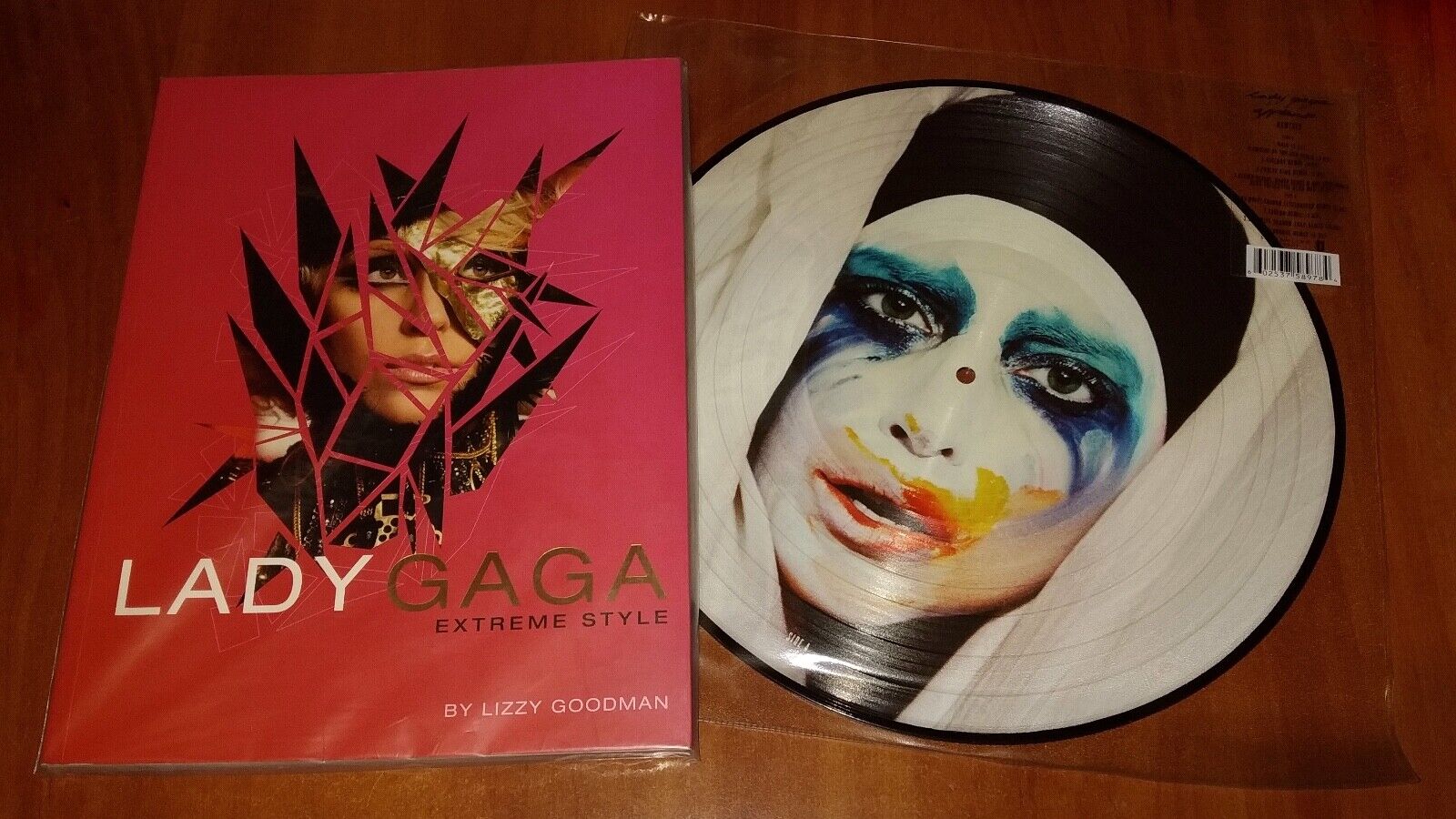 LADY GAGA APPLAUSE *LTD* 12" PICTURE DISC VINYL 2013 & EXTREME STYLE BOOK !! New