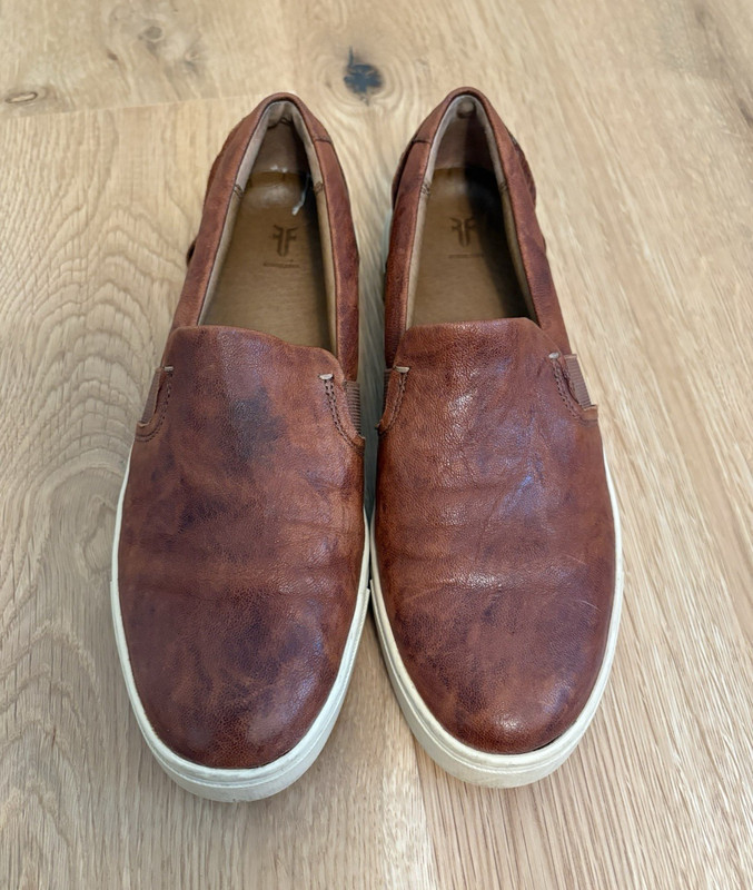 Frye Ivy Women’s Brown Leather Slip-On sneakers. US 7