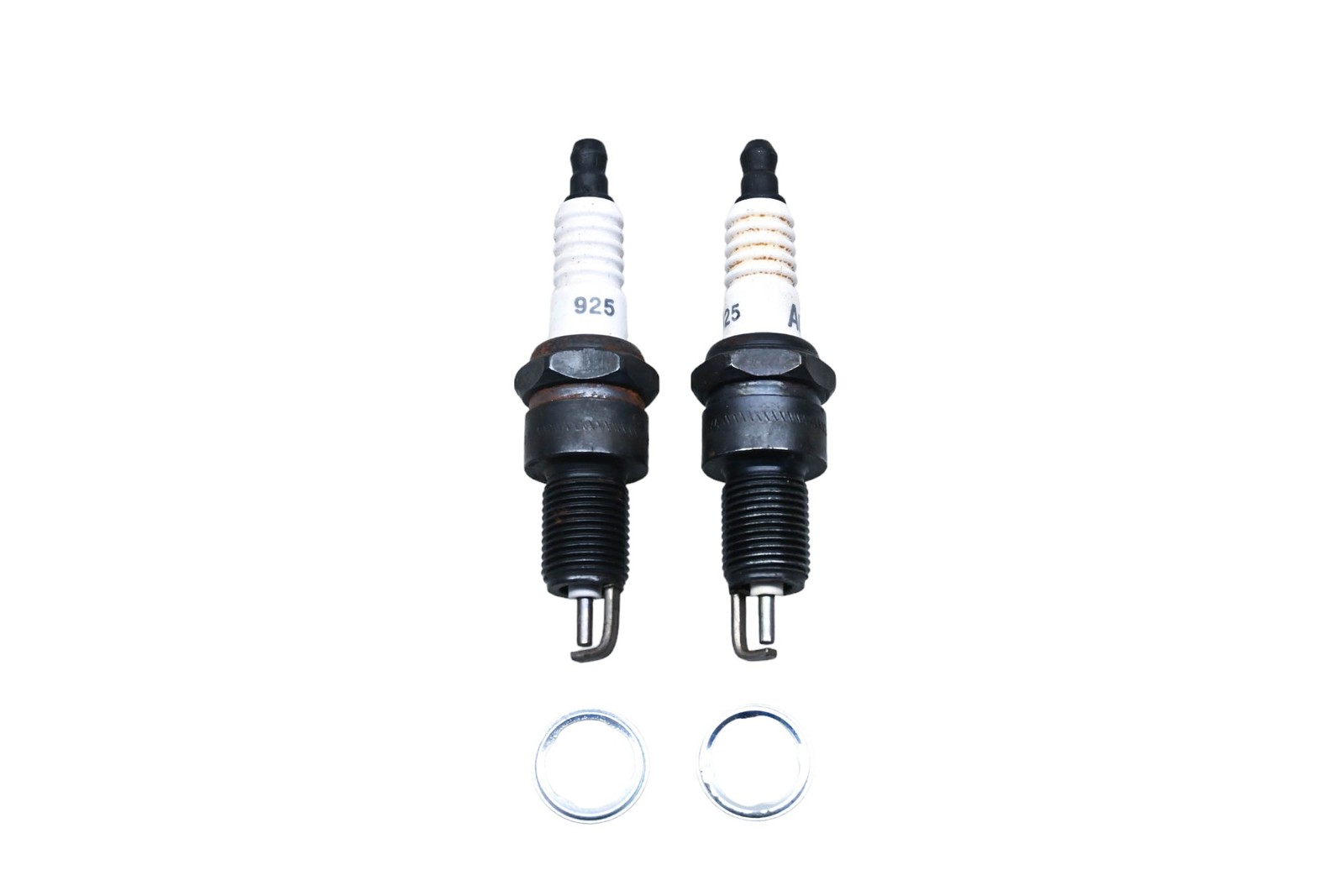 Autolite 925 Copper Core Spark Plug Kit Qty 2 NOS