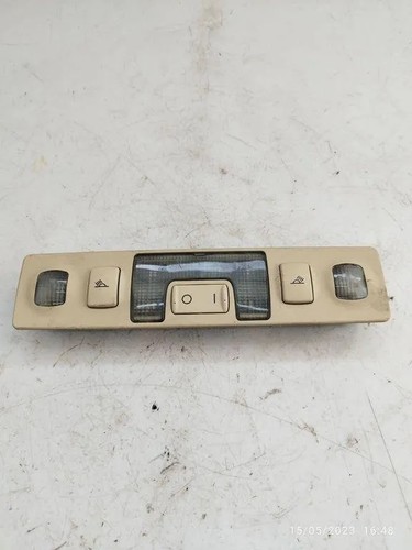 AUDI A6 Avant 4F5, C6 Innenleuchte 4B0947111 2.50 Diesel 2001 31904932