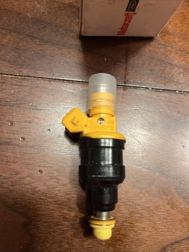 New Genuine Ford E8TZ-9F593-C CM-4638 Fuel Injector - Picture 5 of 5
