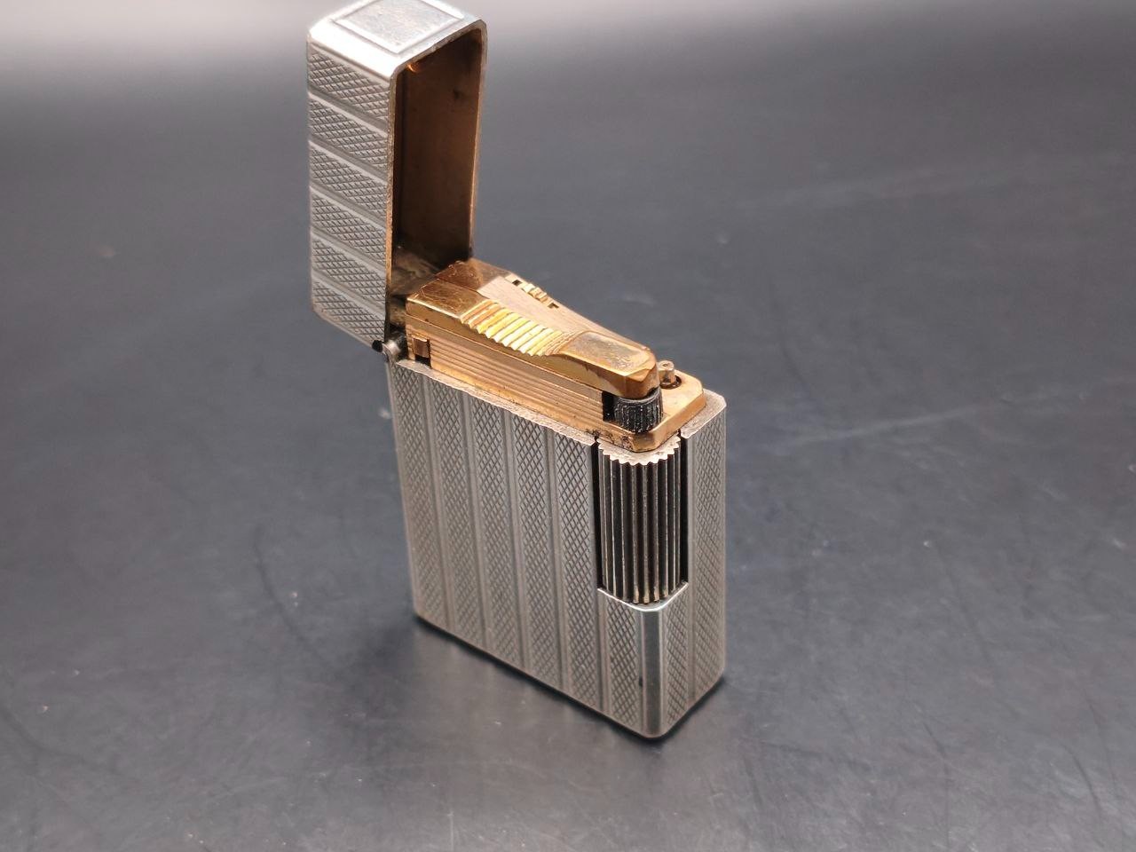 Vintage S.T. Dupont Line 1 Small Lighter – Silver Tone – Classic Pattern – Work