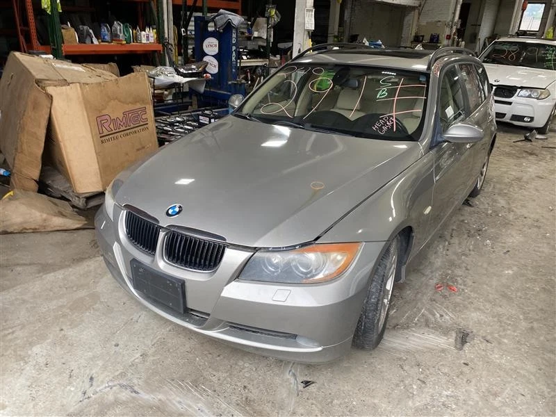 Engine Cover BMW 328i 2007 07 1356040 Foto 4 de 4