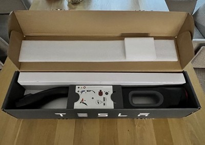 TESLA CHAdeMO Charging Adapter (ORIGINAL)  EU Version - NEU -