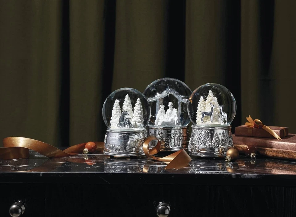 Globo de nieve musical encuadernado en el Polo Norte, decoración de Navidad y vacaciones Foto 4 de 4